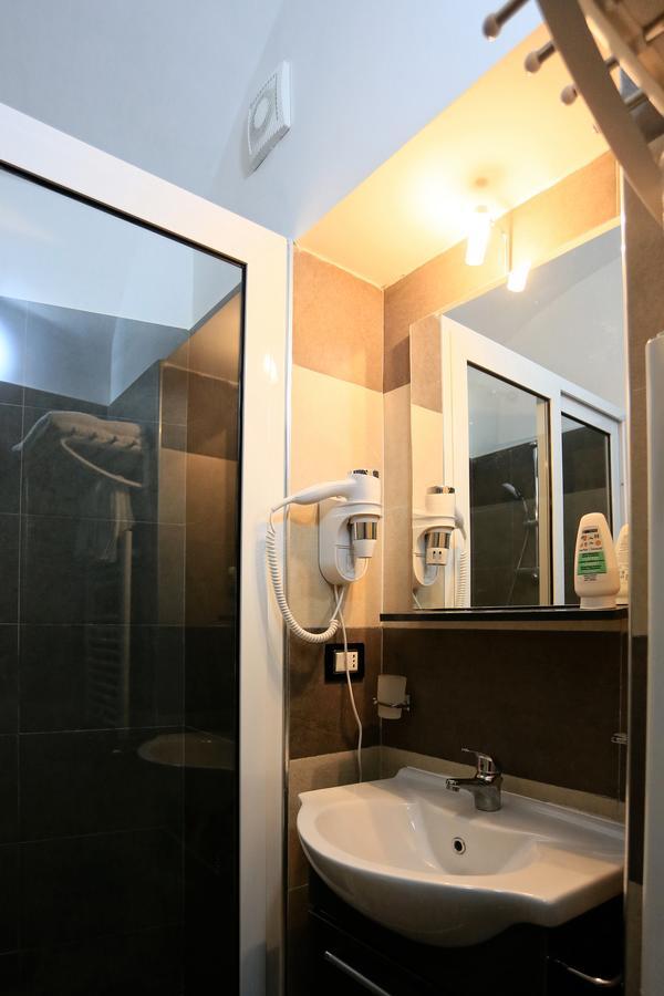 Apartcity Naples B&B Buitenkant foto